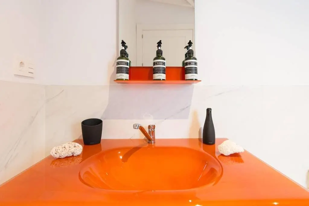 Teba-El Teatro Suite Prime Location Private Patio Malaga Apartment