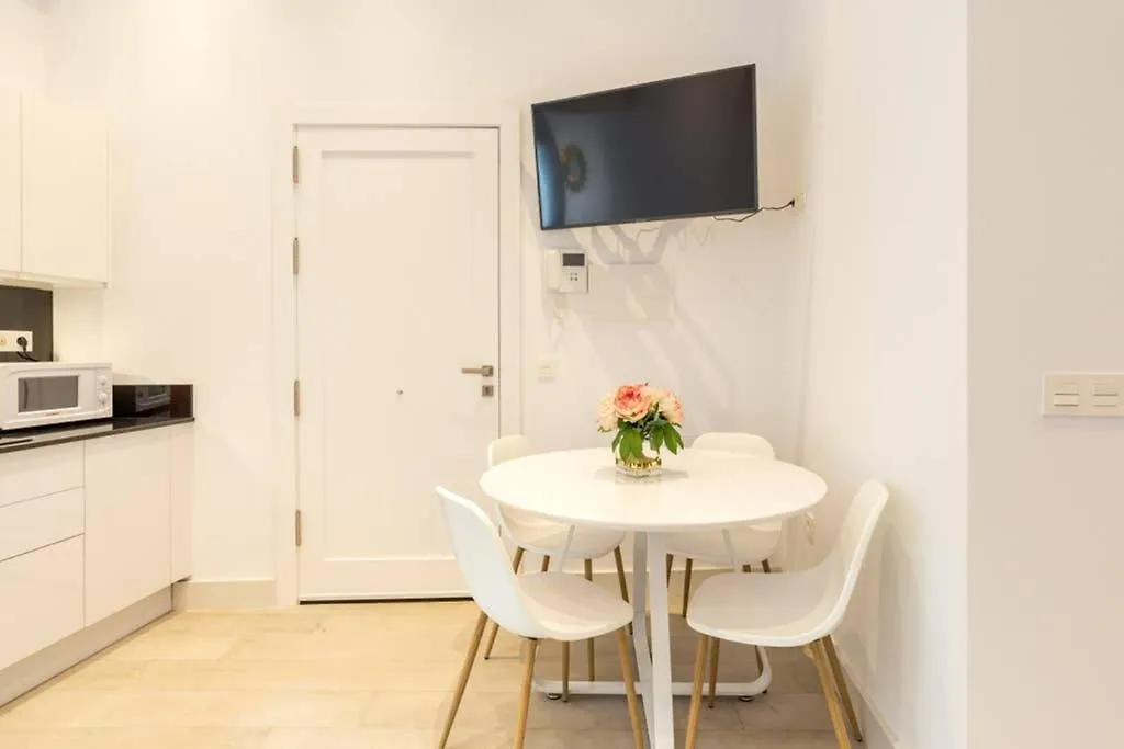 Apartment Teba-El Teatro Suite Prime Location Private Patio Malaga