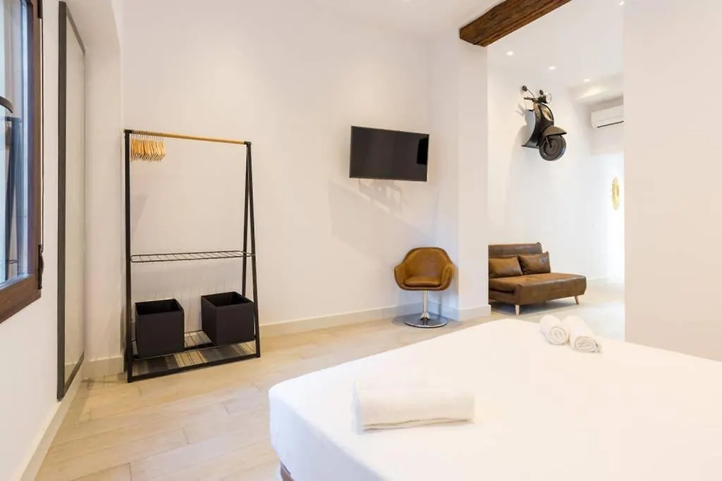 Apartment Teba-El Teatro Suite Prime Location Private Patio Malaga